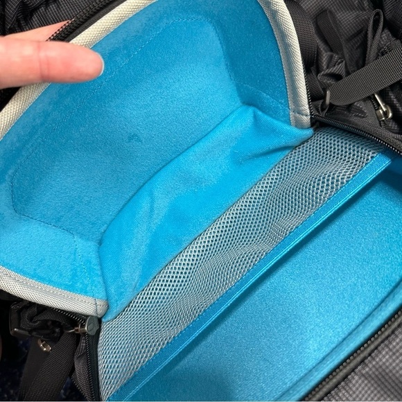 THULE En Route Escort 2 15" Backpack - Picture 11 of 14